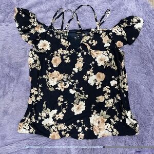 Torrid size 2 (2X)  Floral  Cold Shoulder Lace Adjustable Straps